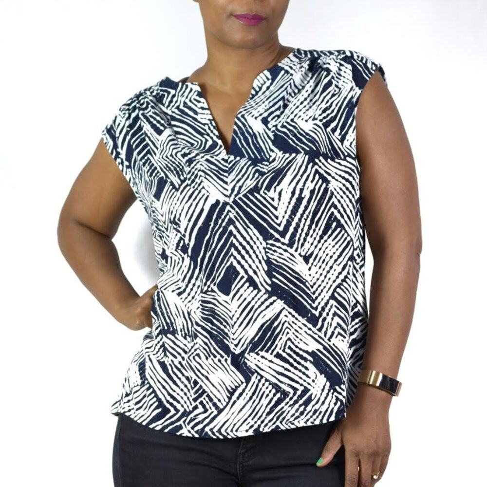 Trina Turk Tunic Top Blue Navy Rayon Brushstroke Print Cap Sleeves Size Medium